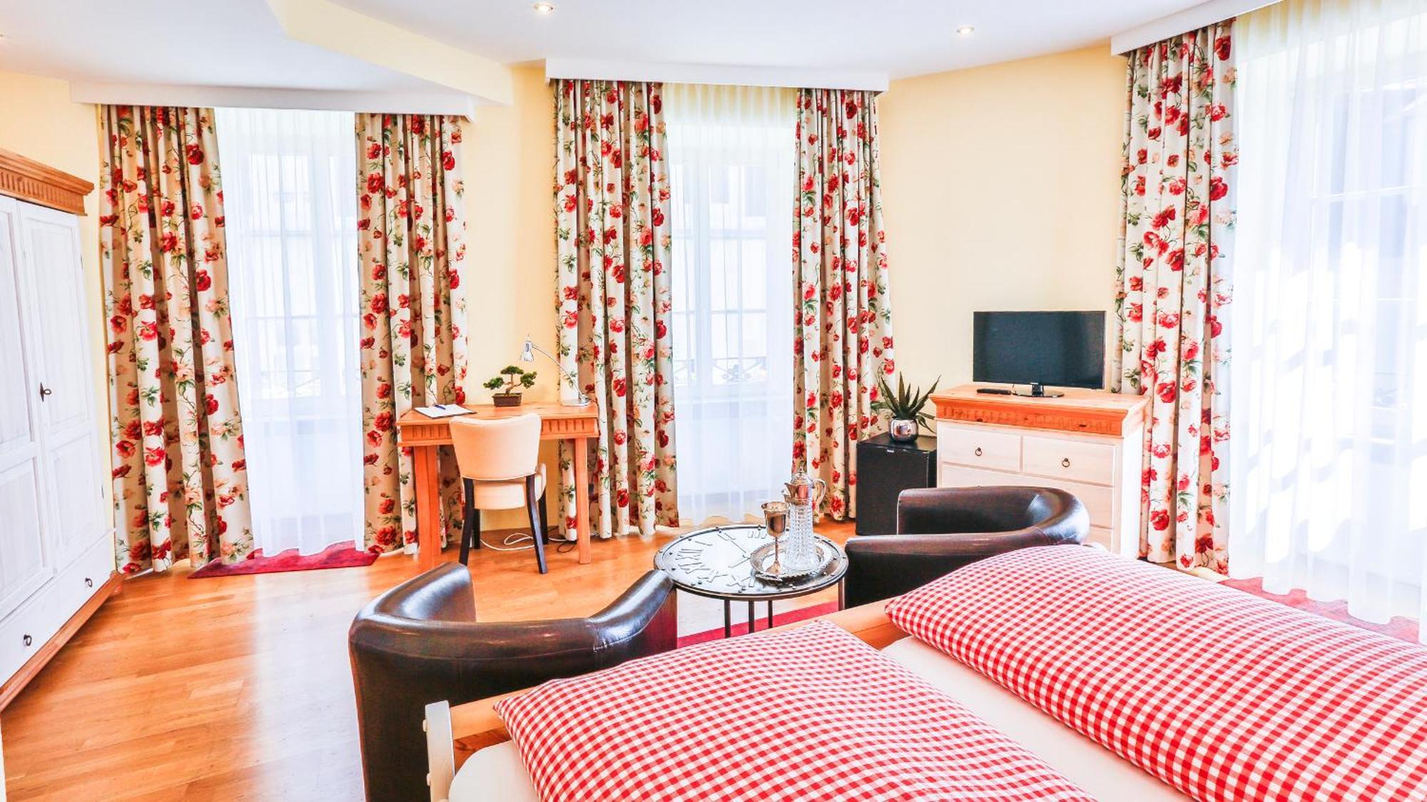 Hotel Zum Goldenen Loewen Baden-Baden Rom bilde
